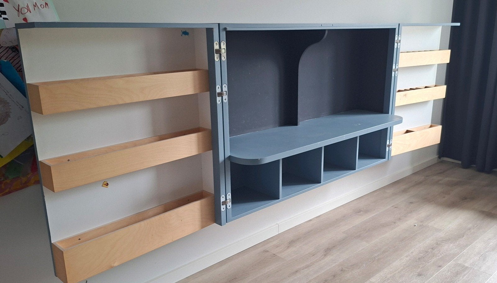 Grote, leuke,  hangende, handgemaakte knutsel kast / kabinet, Ophalen, Gebruikt, Overige typen
