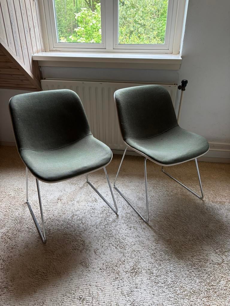 KOOPJE ZSM OPHALEN 2 Vintage Artifort Houtoku retro stoelen, Huis en Inrichting, Stoelen, Ophalen, Kunststof, Twee, Overige kleuren