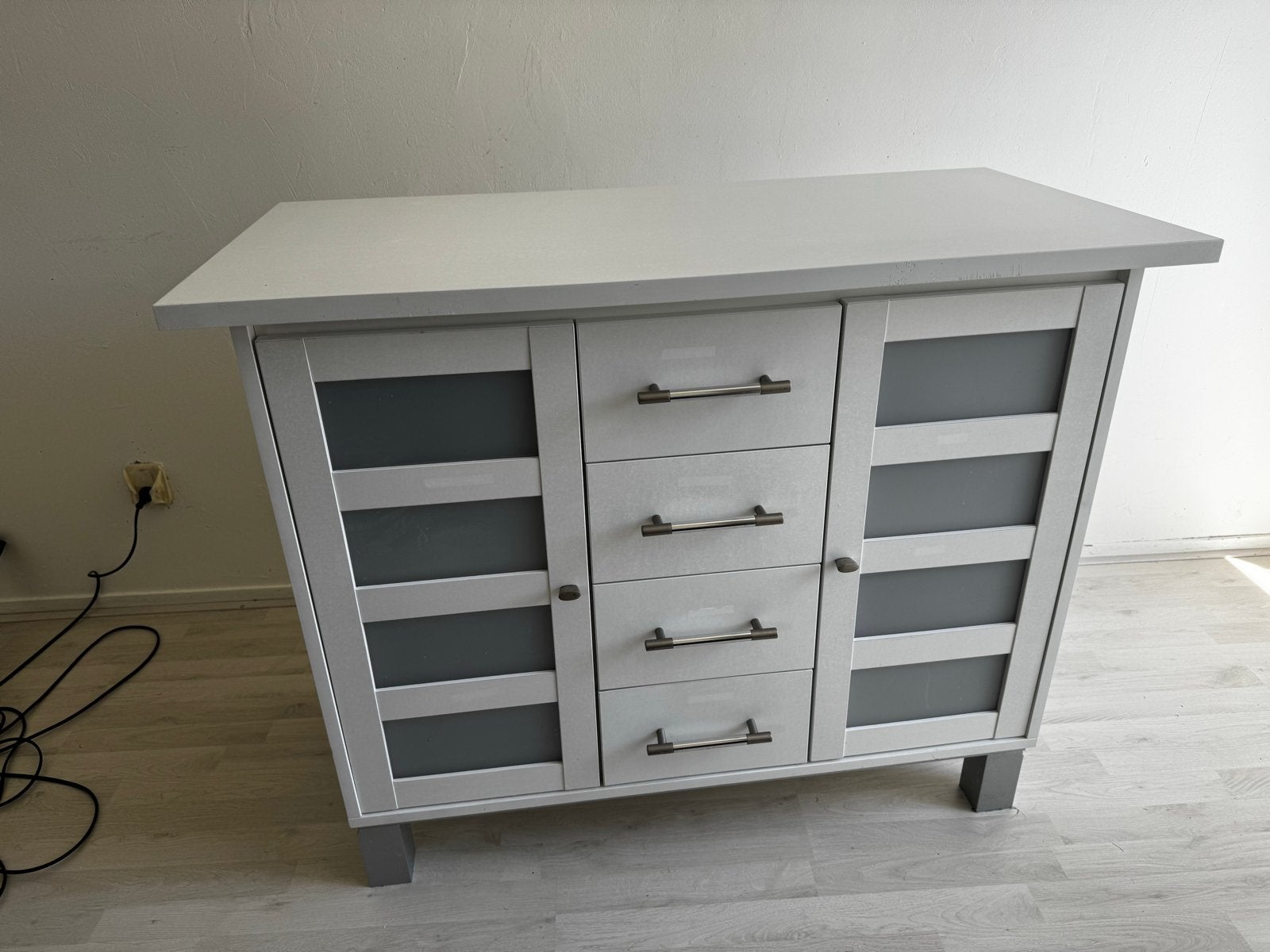 Witte komode voor baby 110x55x90 met lades en deuren - Grijs, Ophalen, Gebruikt, 100 tot 150 cm, Met lade(s)