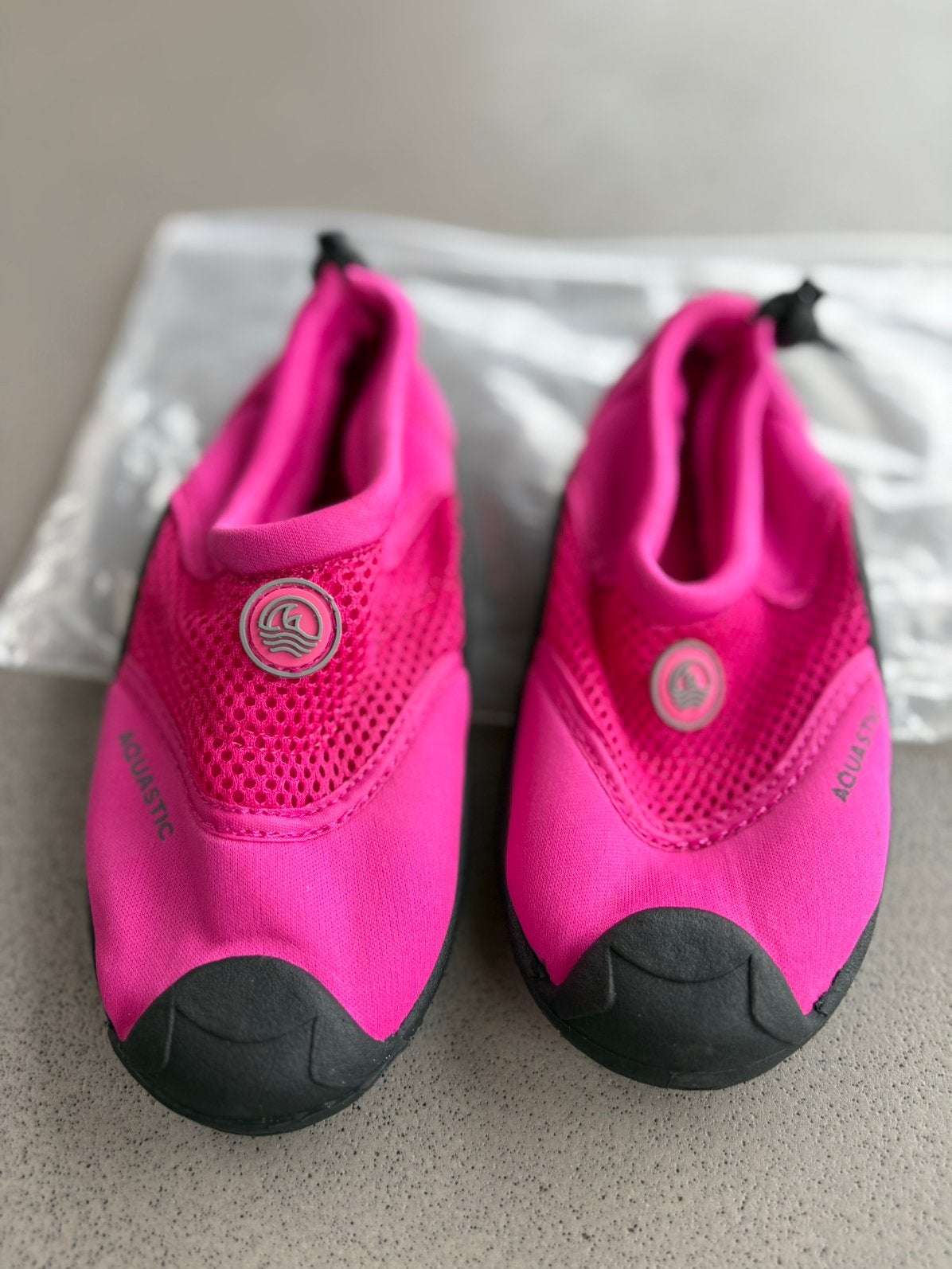 Decathlon waterschoenen roze maat 31, Ophalen of Verzenden, Zo goed als nieuw, Kind, Zeil- of Surfschoenen
