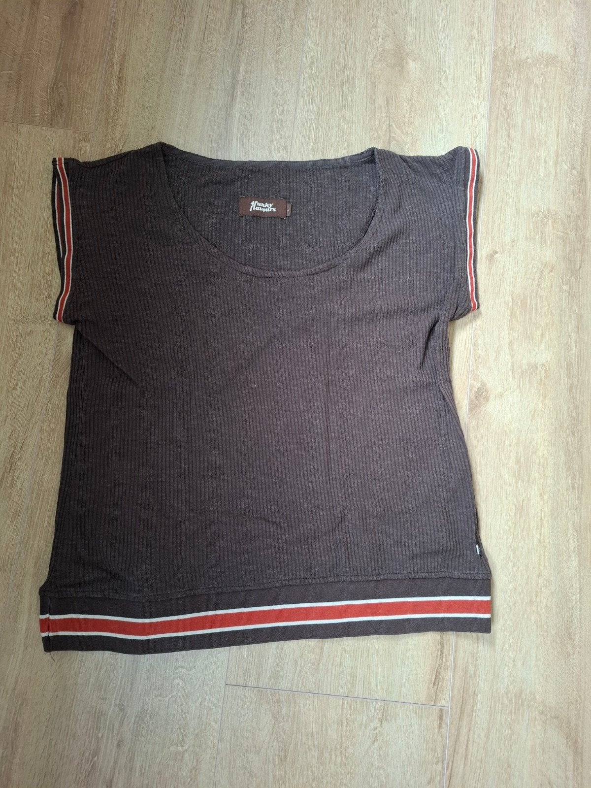 Funky4Flavour shirt maat L, Kleding | Dames, Funky4Flavour, Bruin, Maat 42/44 (L), Ophalen of Verzenden