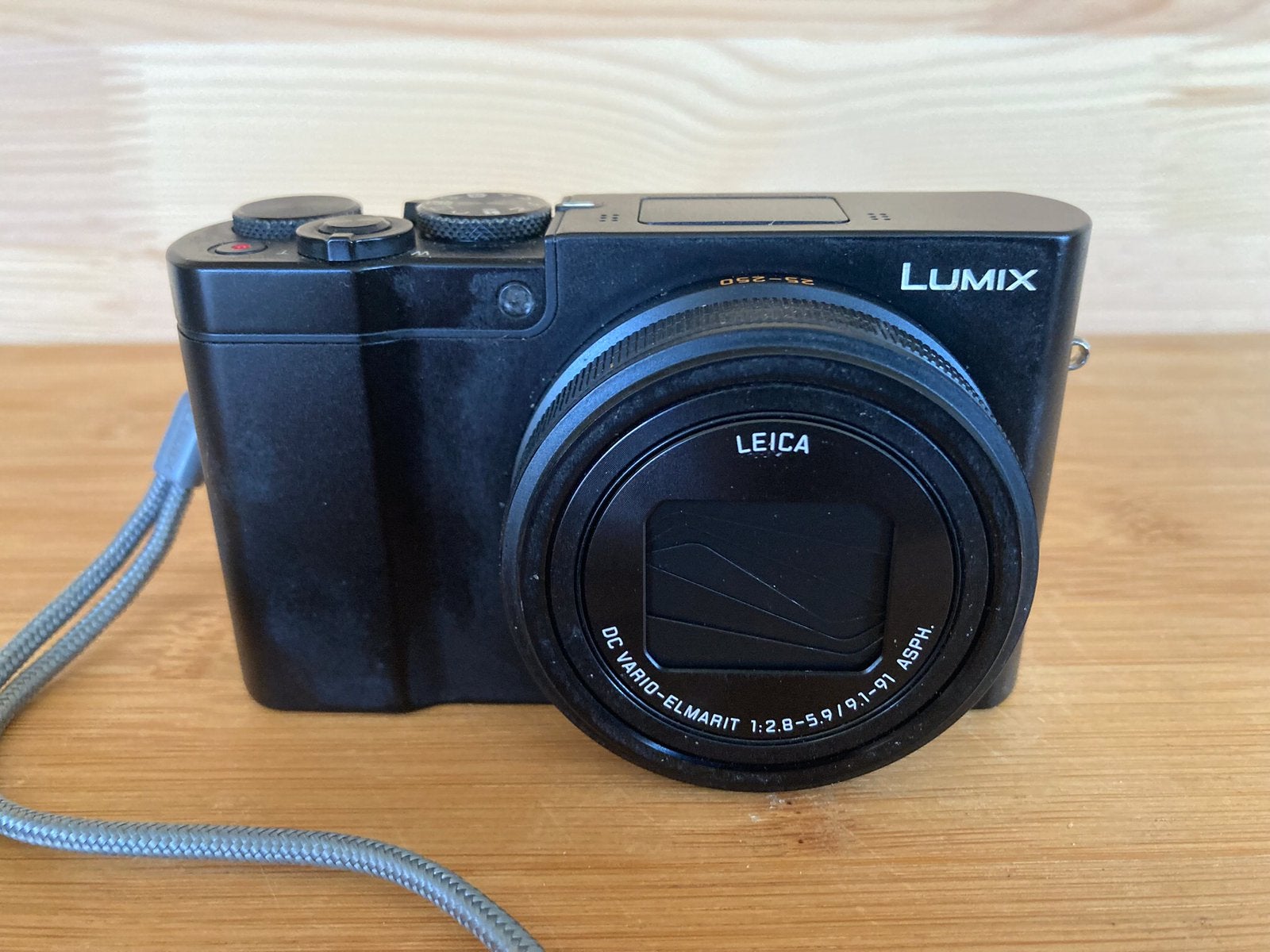 Panasonic Lumix DMC-TZ100, premium compact camera., Gebruikt, Accu, Ophalen of Verzenden, Compactcamera