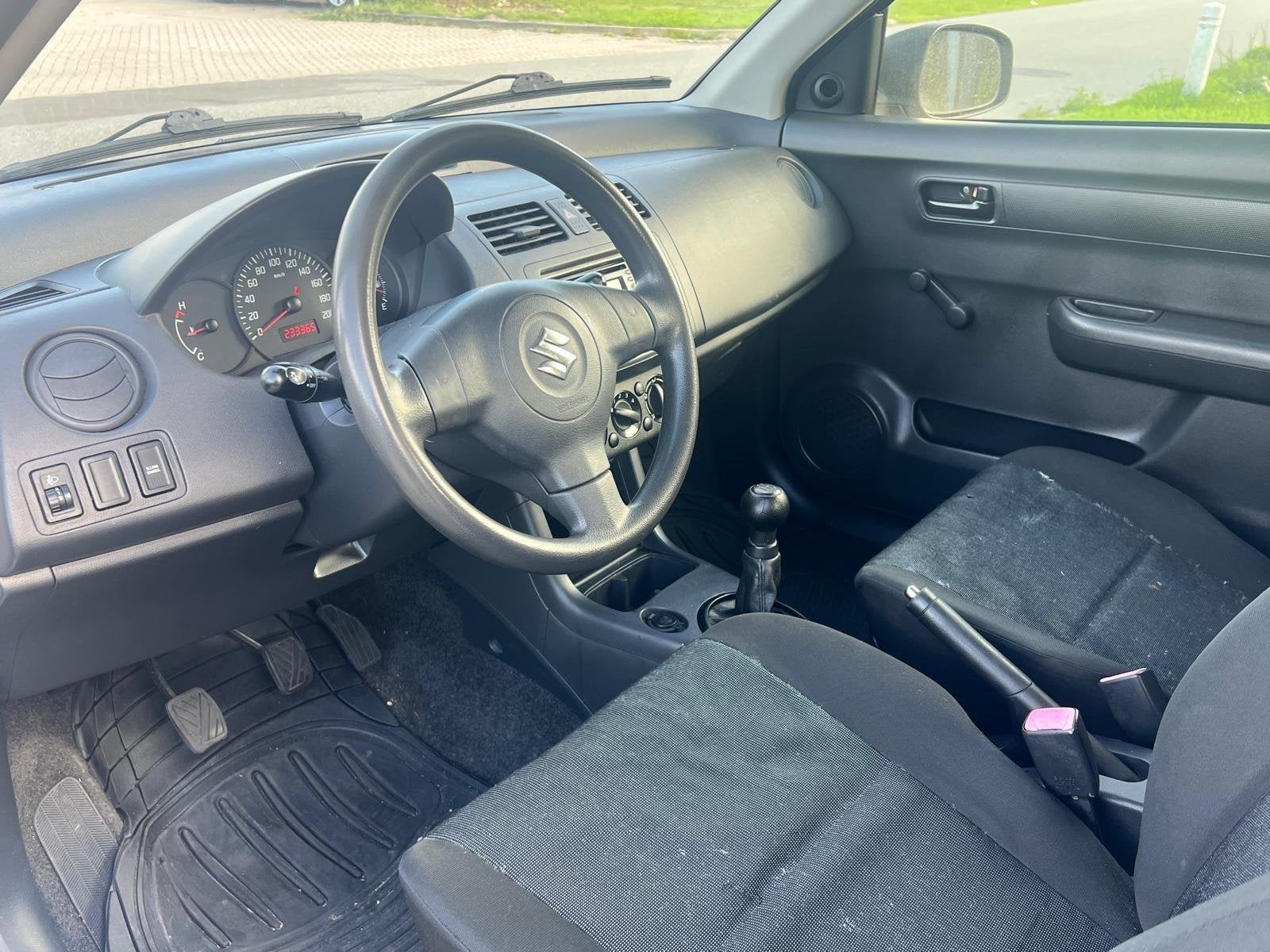 Suzuki Swift 1.3 GA 3DR LMV, Auto's, Stof, Gebruikt, 31 €/maand, Swift
