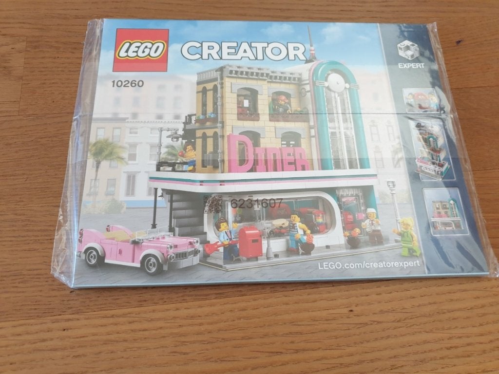 Nieuwe Lego beschrijving van set 10260, Kinderen en Baby's, Lego, Lego, Lego, Overige typen