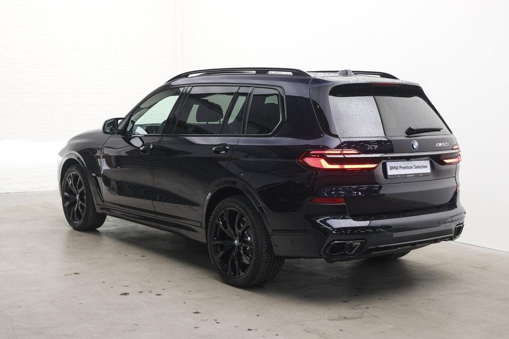 BMW X7 M60i xDrive High Executive M Sport Automaat / Trekhaa, Auto's, BMW, 4395 cc, 7 stoelen, Zwart, Vierwielaandrijving