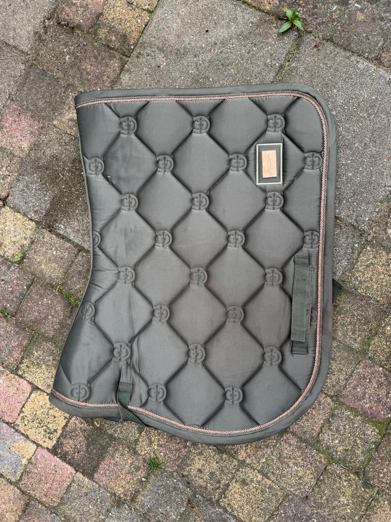 Verschillende dekjes, Dieren en Toebehoren, Paarden en Pony's | Dekens en Dekjes, Full (L), Equestrian Stockholm, Ophalen of Verzenden