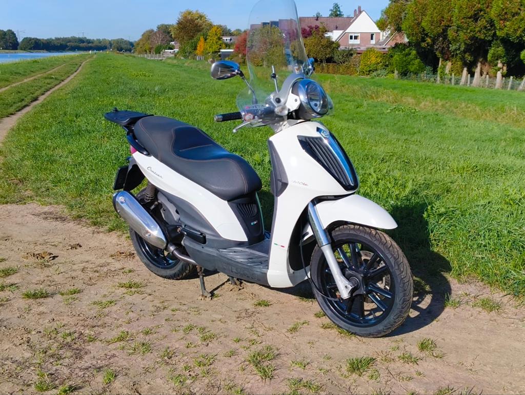 Piaggio Carnaby cruiser 300 - Wit, Ophalen, Gebruikt, Overige modellen, 300 cc