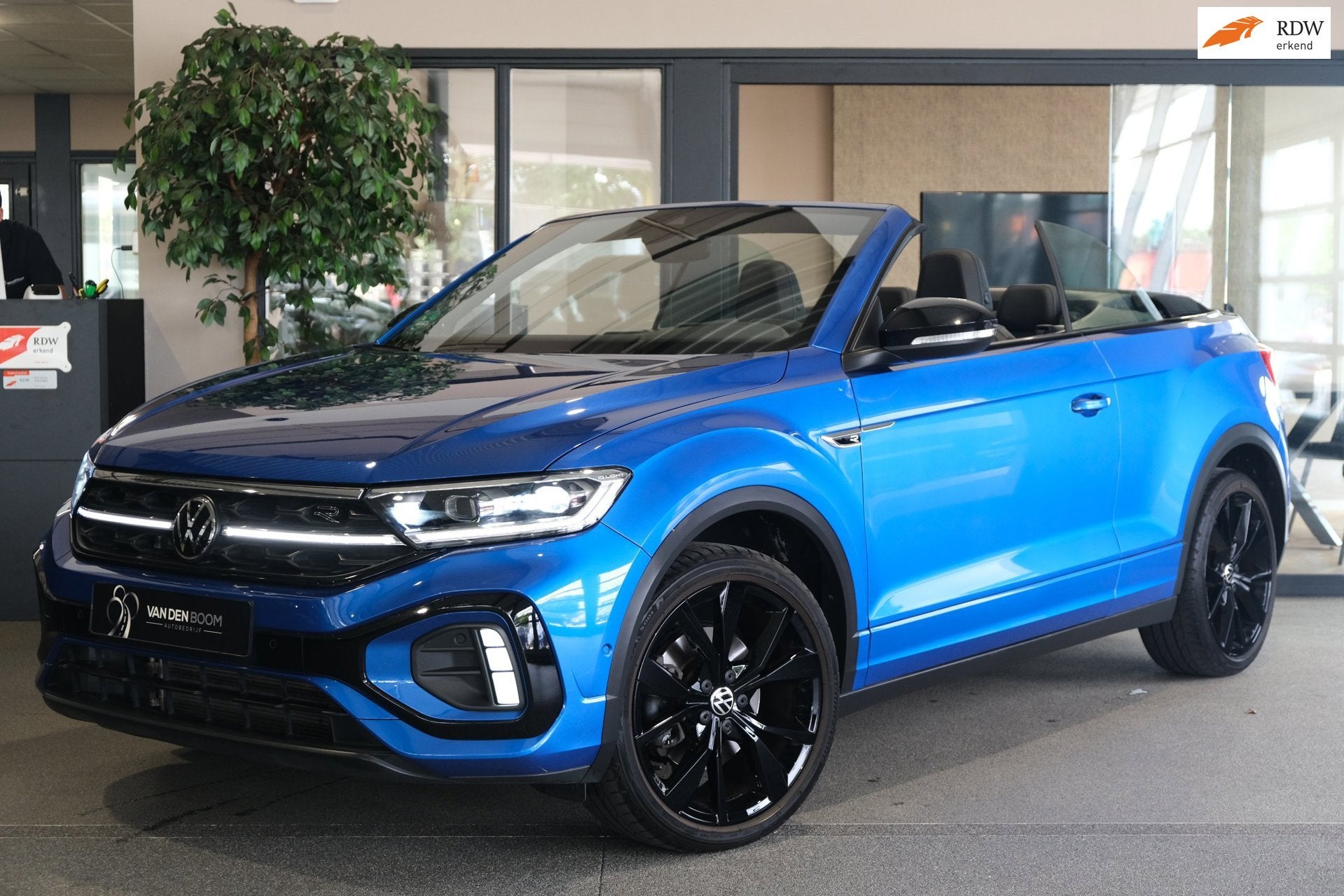 Volkswagen T-Roc Cabrio 1.5 TSI 150PK 2x R-Line DSG Facelift, 4 cilinders, Blauw, Origineel Nederlands, Bedrijf