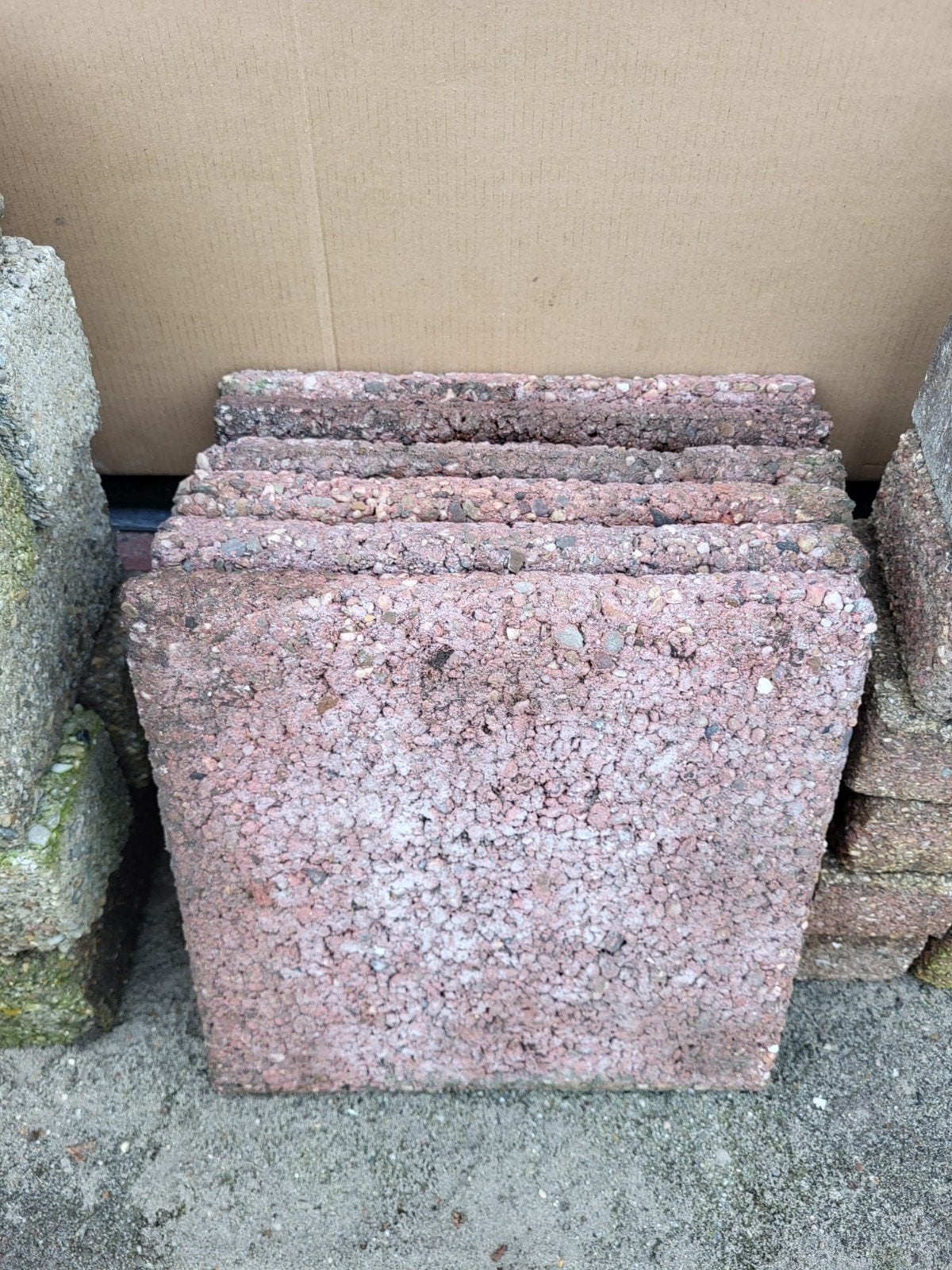 gratis 6 drainagetegels 30x30, Ophalen, Gebruikt, Beton, Terrastegels