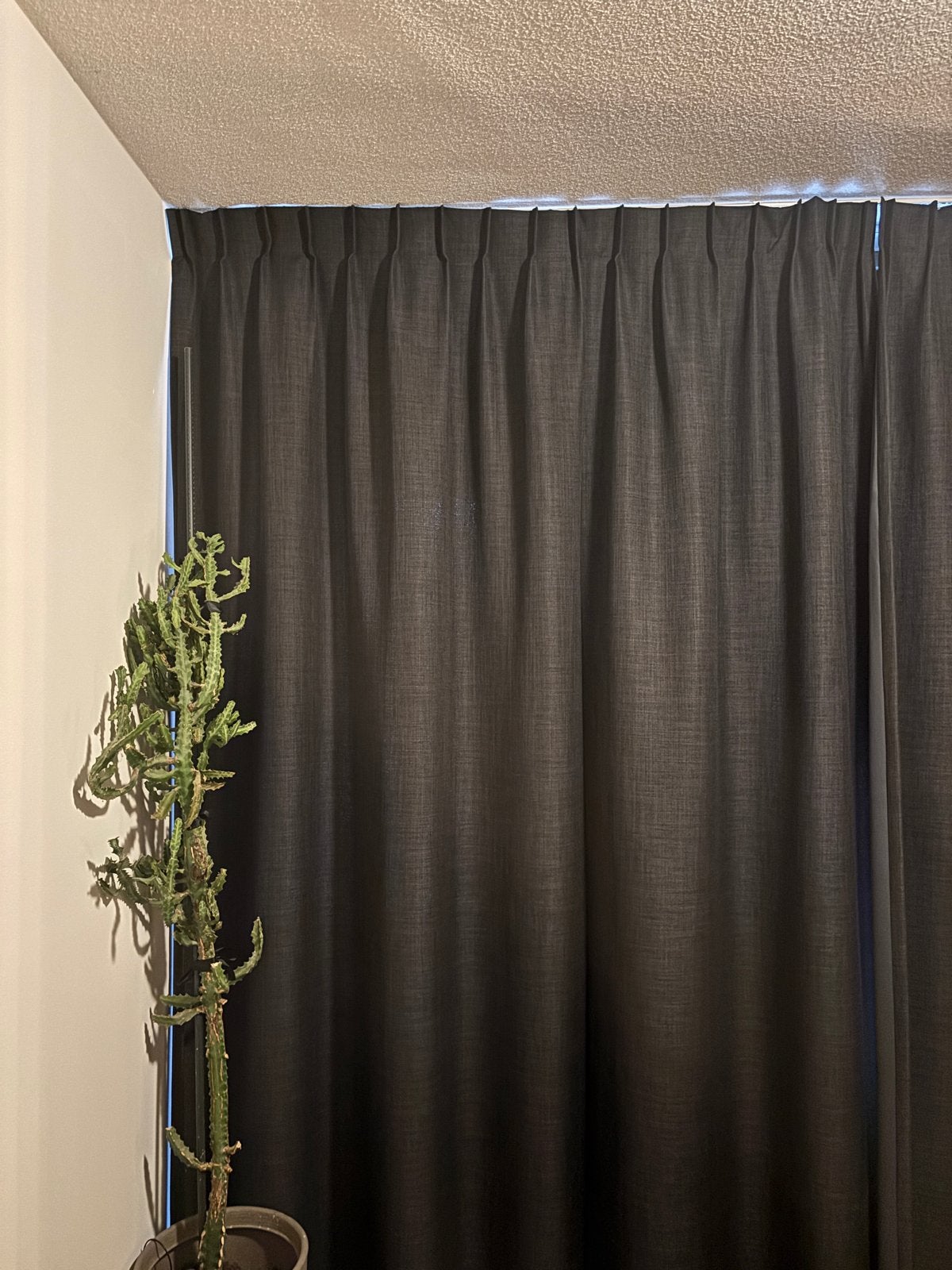 2x Verduisterende Gordijnen - 270x175 cm (totaal 350cm), Huis en Inrichting, Overgordijn, Verduisterend, Ophalen of Verzenden