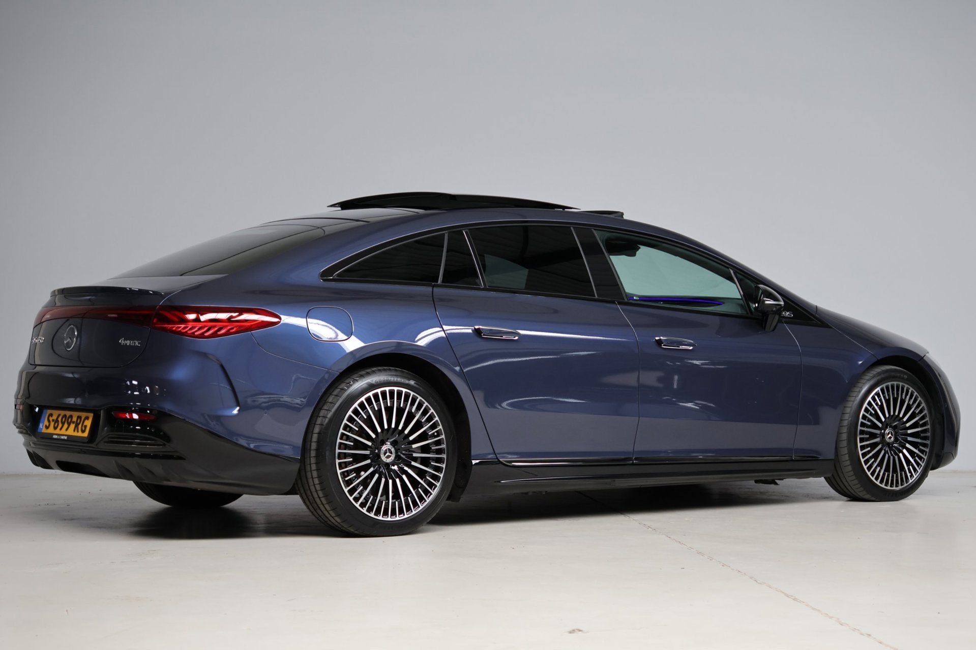 Mercedes-Benz EQS 450 4MATIC AMG Line 108 kWh | hyperscreen, Auto's, Automaat, Gebruikt, 360 pk, Vierwielaandrijving