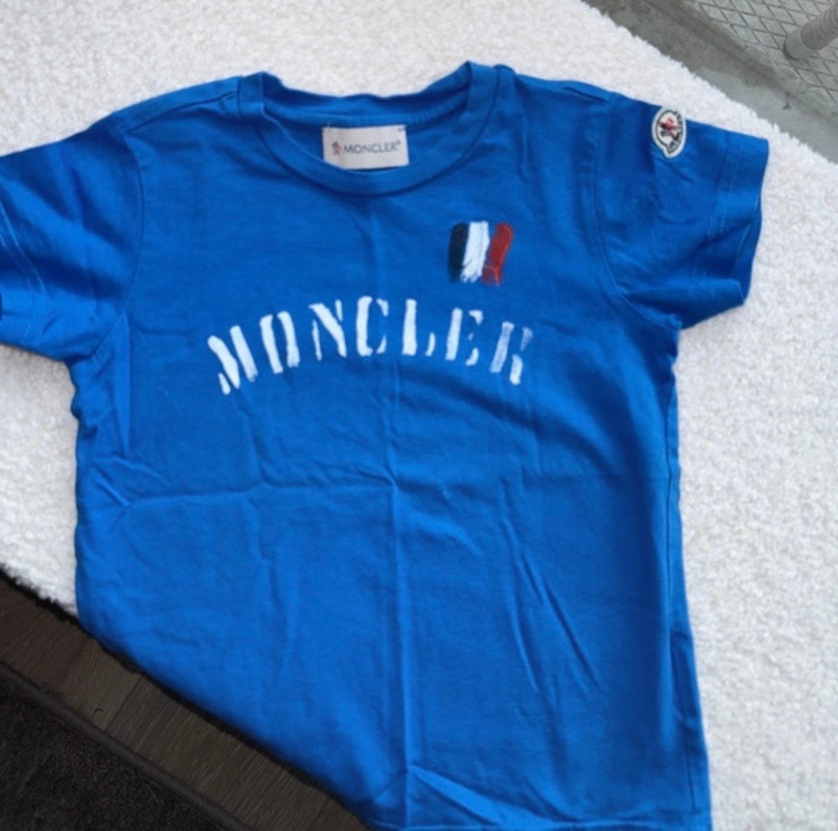Moncler T-shirt voor jongens - Maat 86/92, Ophalen of Verzenden, Zo goed als nieuw, Jongetje, Shirtje of Longsleeve