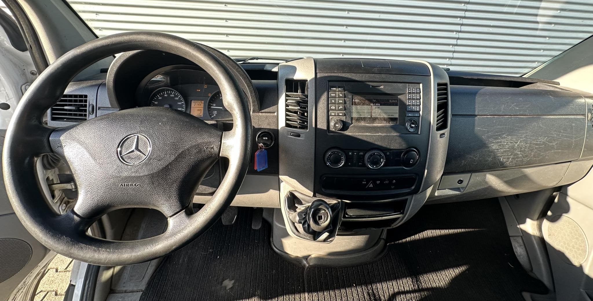 Mercedes-Benz Sprinter 313 2.2 CDI 432 HD bakwagen met laadk, Euro 5, Gebruikt, Electronic Stability Program (ESP), 4 cilinders