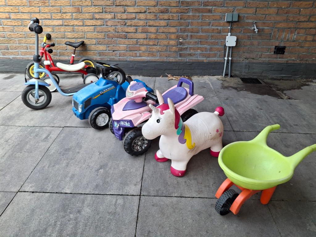 Meeste al gereserveerd! - Diverse buitenspeelgoed GRATIS!, Kinderen en Baby's, Speelgoed | Buiten | Voertuigen en Loopfietsen