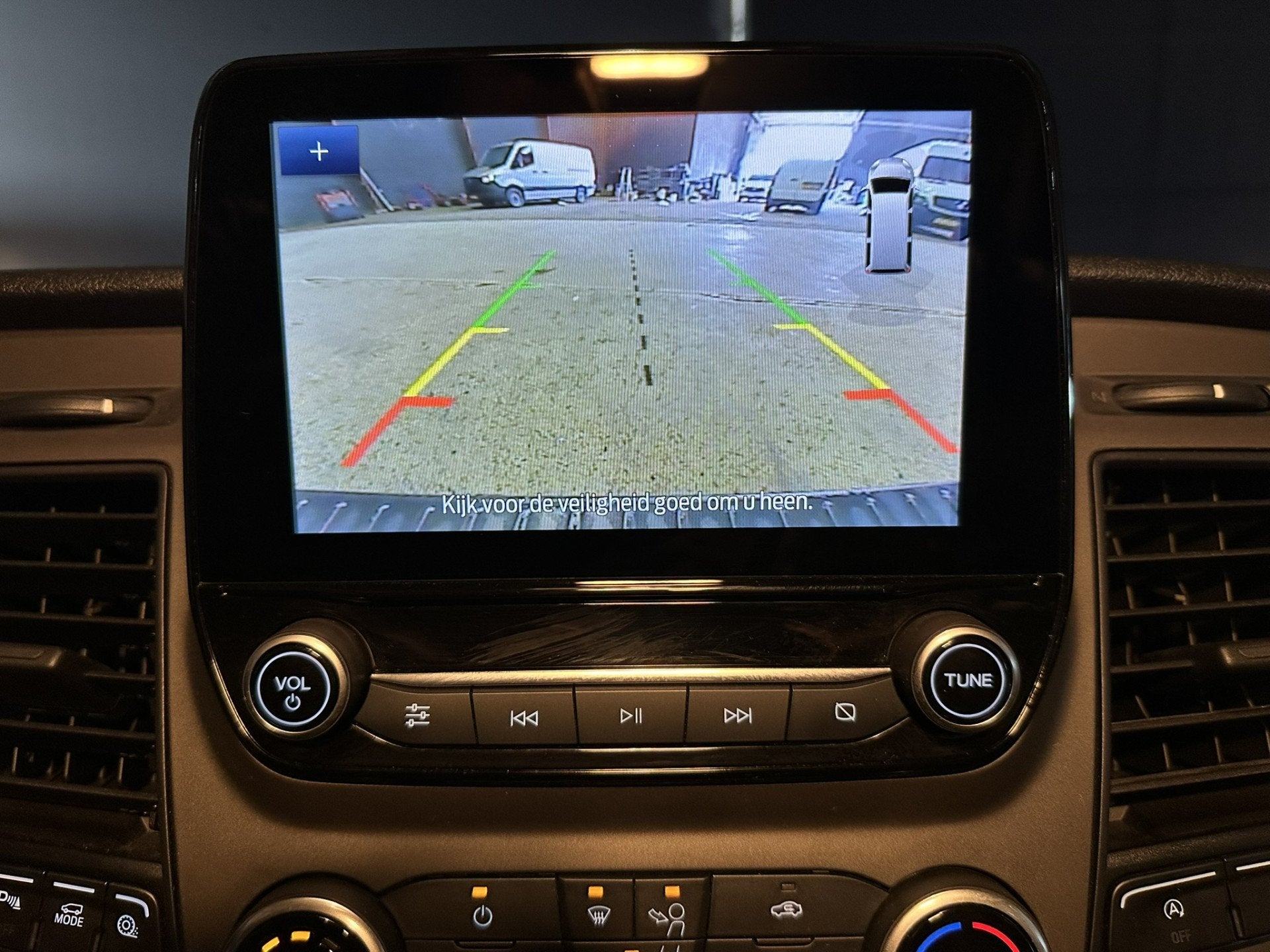Ford Transit Custom 2.0 TDCI 130pk L2H1 Dubbele Cabine Euro6, Voorwielaandrijving, Dealer onderhouden, 4 cilinders, 2800 kg