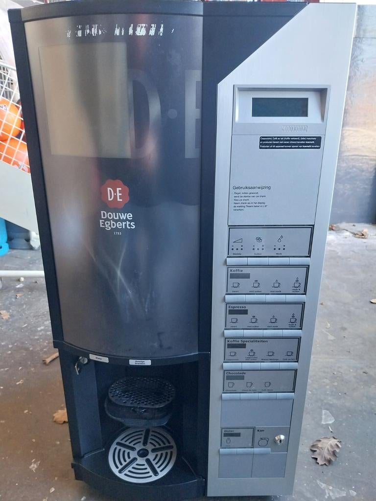Douwe Egberts Gallery 220 + koffie fresh brew, 10 kopjes of meer, Ophalen, Koffiemachine