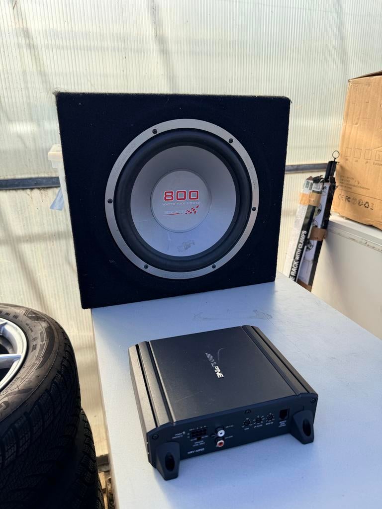 Alpine Subwoofer met Versterker - Krachtige Bass, Ophalen of Verzenden, Gebruikt