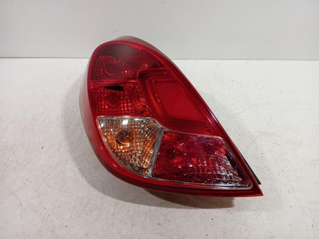 Achterlicht links buiten Hyundai i20, Onderdelen@venauto.nl, Van der Ven Autorecycling B.V., Gebruikt, Ettenseweg 76, 4706 PB Roosendaal, The Netherlands