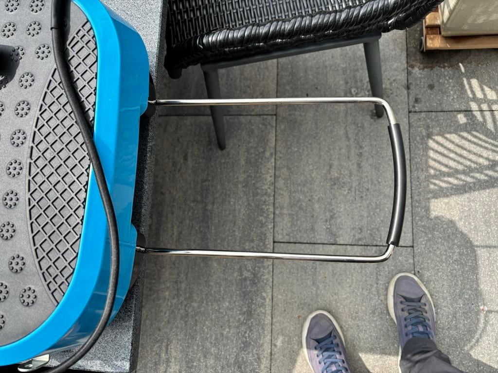 Trilplaat Sport-Tronic als nieuw met accessoires, Sport en Fitness, Trilplaat, Ophalen of Verzenden, Zo goed als nieuw, Benen