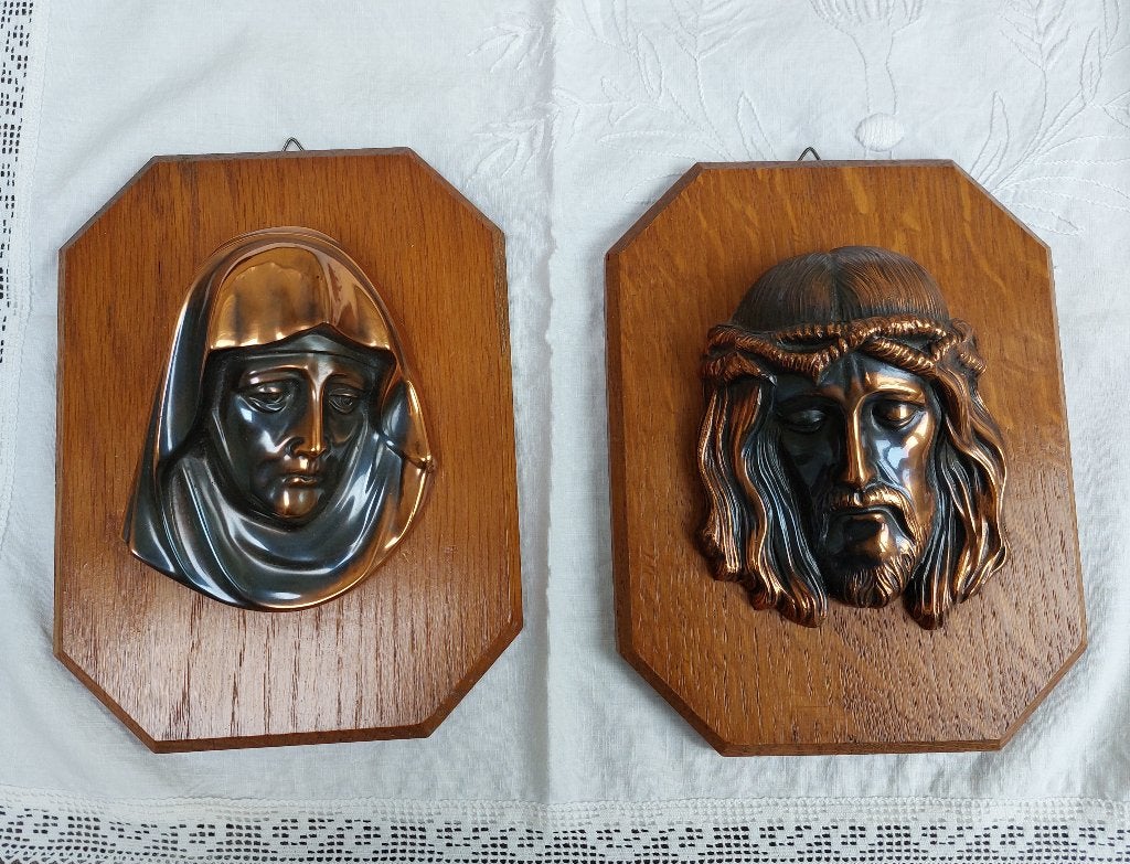 Kerkboeken, schildjes Jezus en Maria en Lourdes beeldje, Verzamelen, Religie, Ophalen of Verzenden, Gebruikt, Overige typen, Christendom | Katholiek