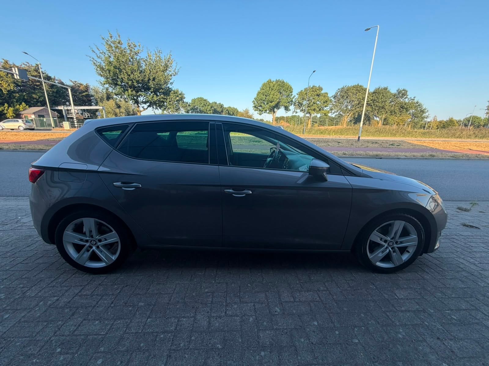 Seat Leon 1.4 EcoTSI FR Connect AUTOMAAT, Gebruikt, Euro 6, 4 cilinders, 150 pk