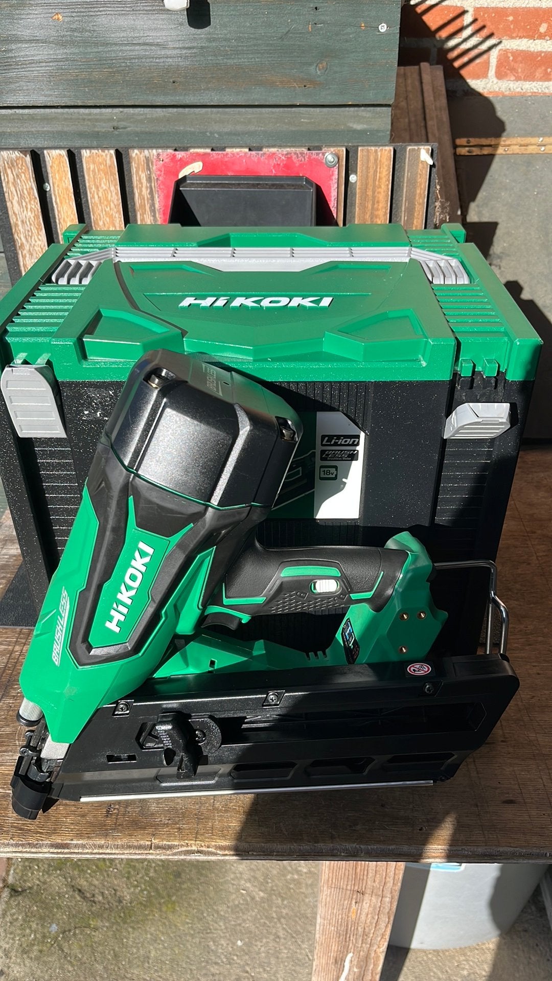 Hikoki NR 1890DBCL spijker tacker body in systainer, Ophalen, Zo goed als nieuw