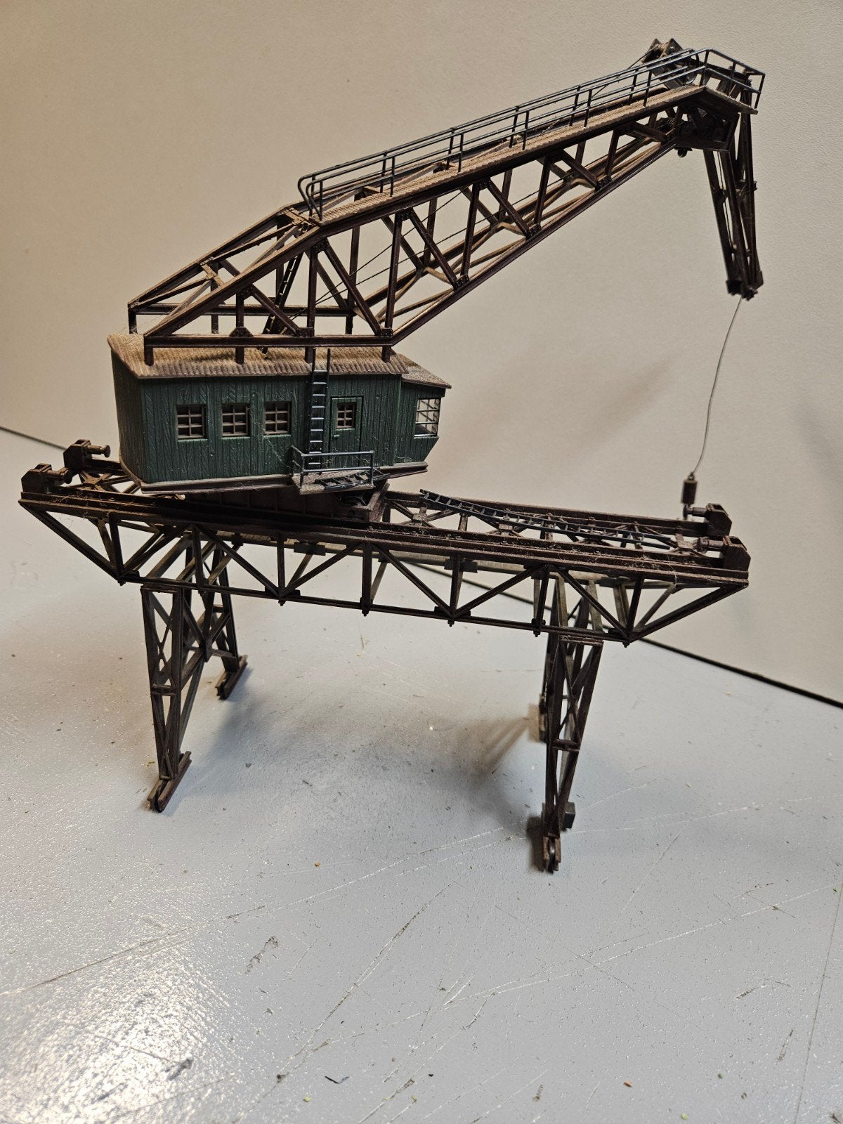 Modelbouw Havenkraan - Gedetailleerd Diorama Stuk, Hobby en Vrije tijd, Modelbouw | Overige, Ophalen of Verzenden, Gebruikt, 1:50 tot 1:144