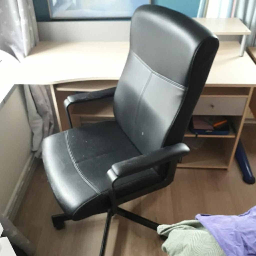 bureau met stoel, Ophalen, Gebruikt