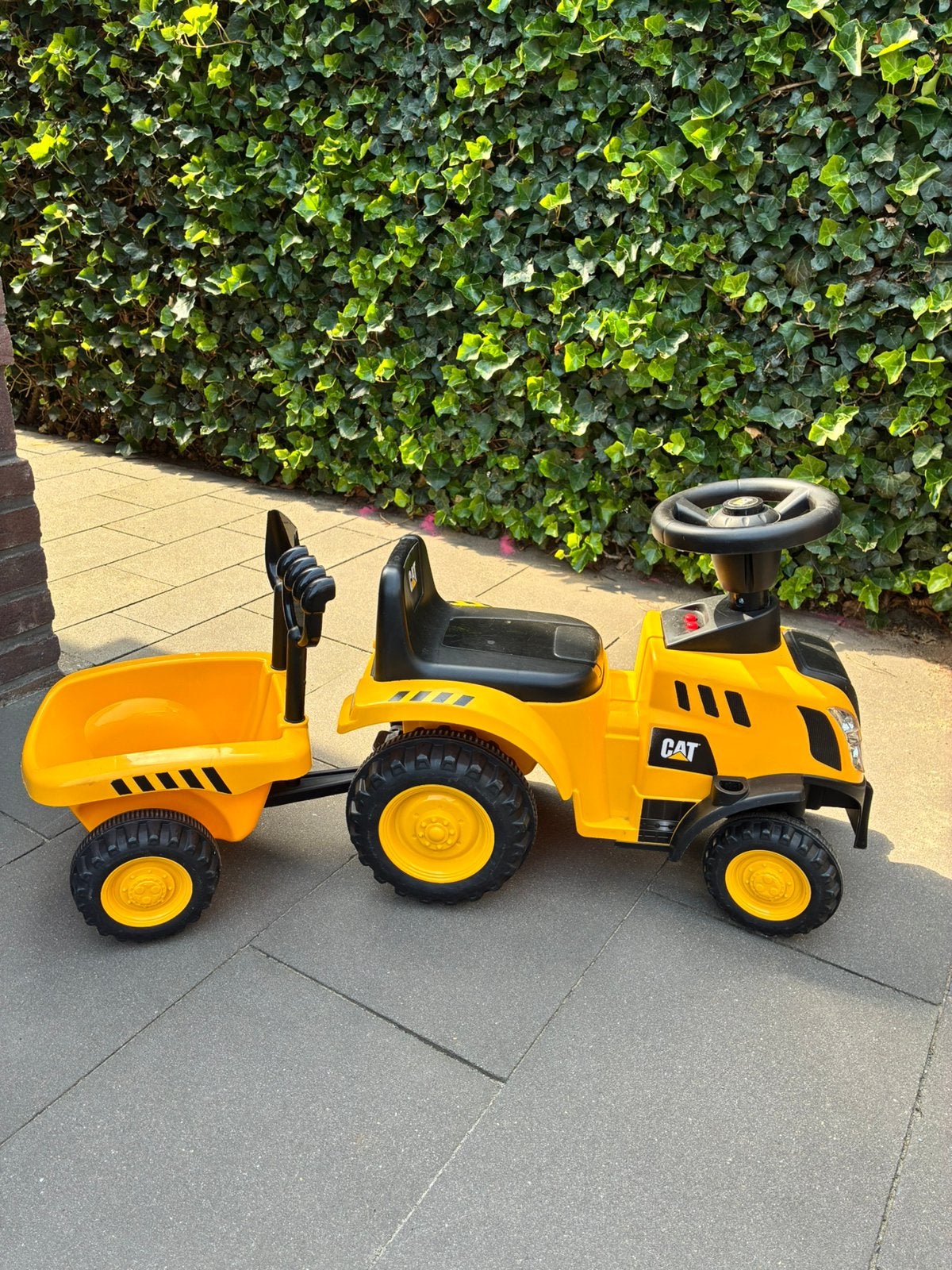 Puck loopauto tractor + aanhanger CAT, Kinderen en Baby's, Ophalen, Zo goed als nieuw