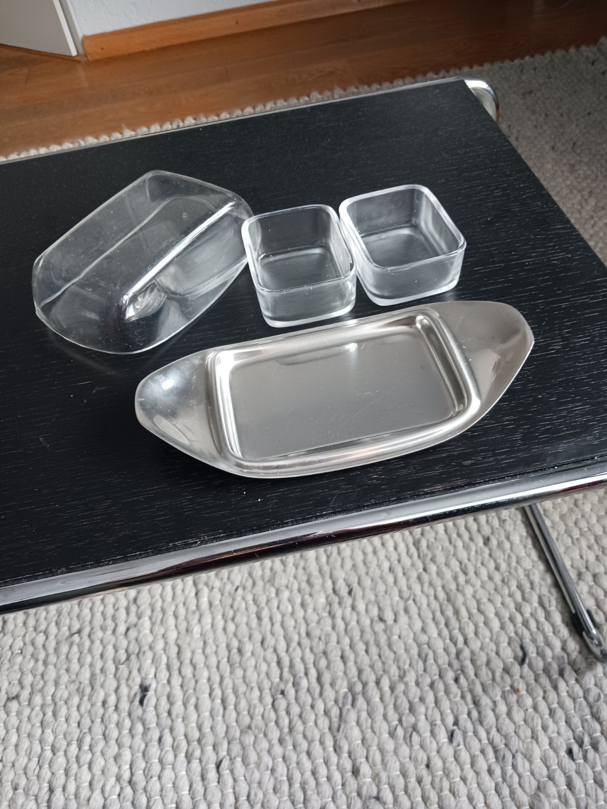 Metalen schaal met glazen bakjes en deksel, Zilver, Ophalen of Verzenden, Metaal, Overige merken
