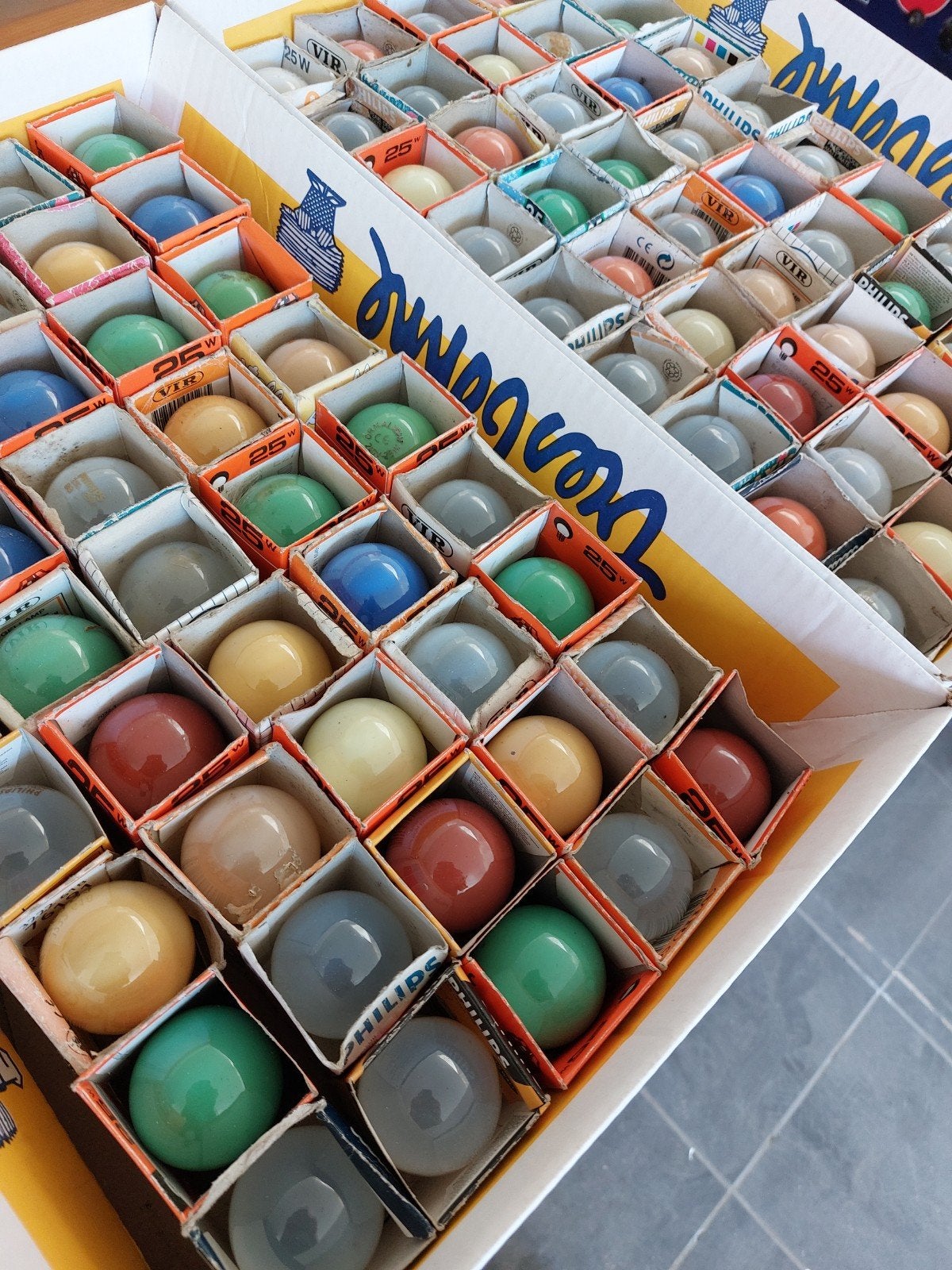 90 Gekleurde Prikkabel Lampjes 25W E27 - Getest, Ophalen