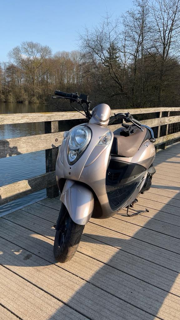Sym mio 50cc 4takt, Fietsen en Brommers, Scooters | SYM, Zo goed als nieuw, Mio, Benzine, Ophalen of Verzenden