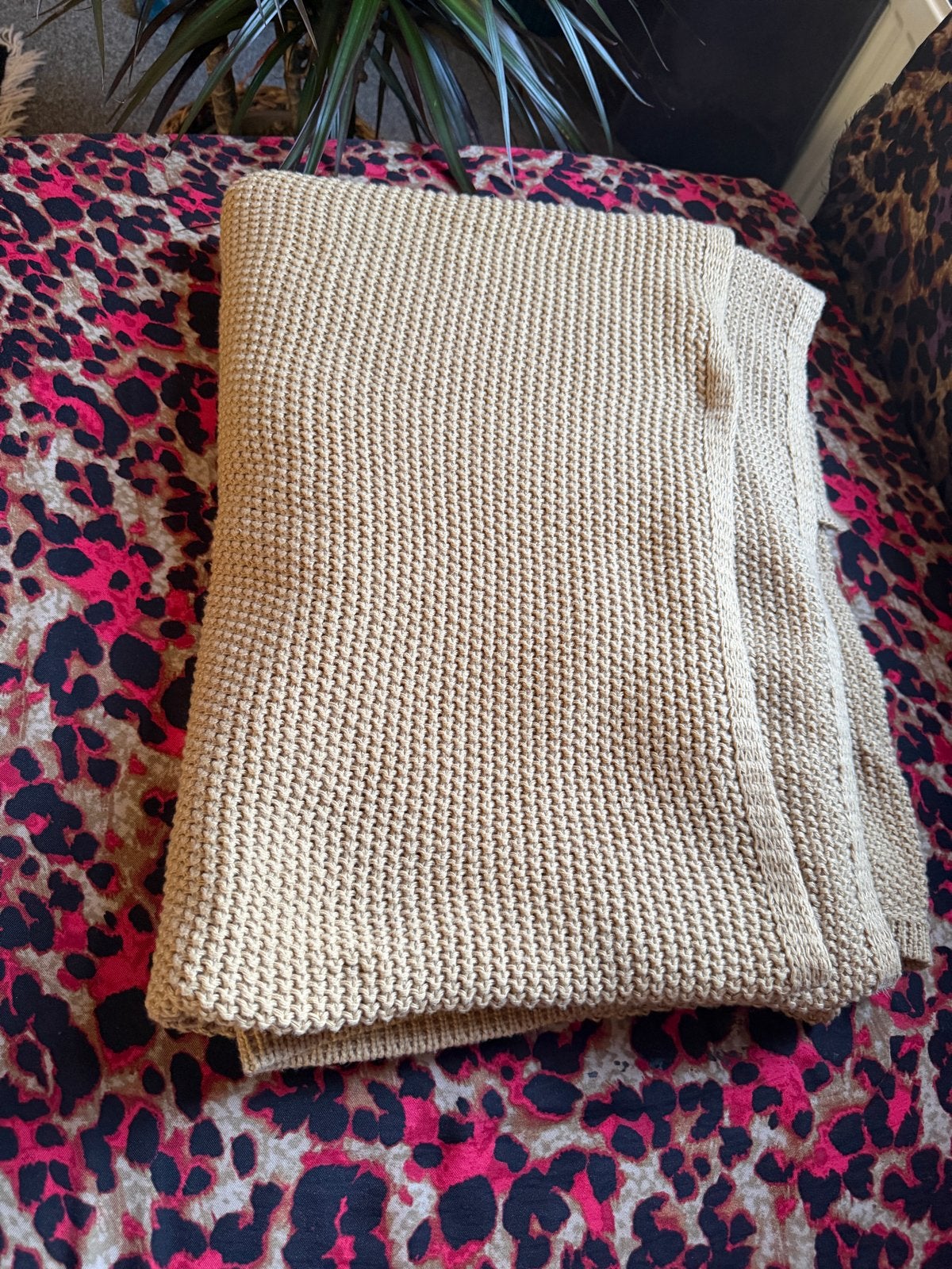 Gebreide plaid/deken 130x170 cm, Overige merken, Gebruikt, Beige, Ophalen of Verzenden