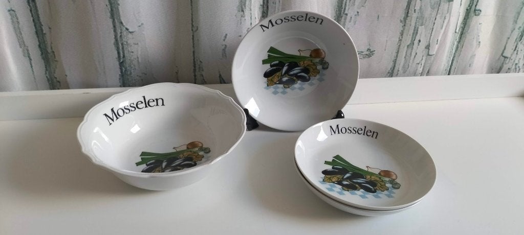 Mosselborden en een schaal met leuke print, Ophalen of Verzenden, Zo goed als nieuw, Overige stijlen, Schaal of Schalen