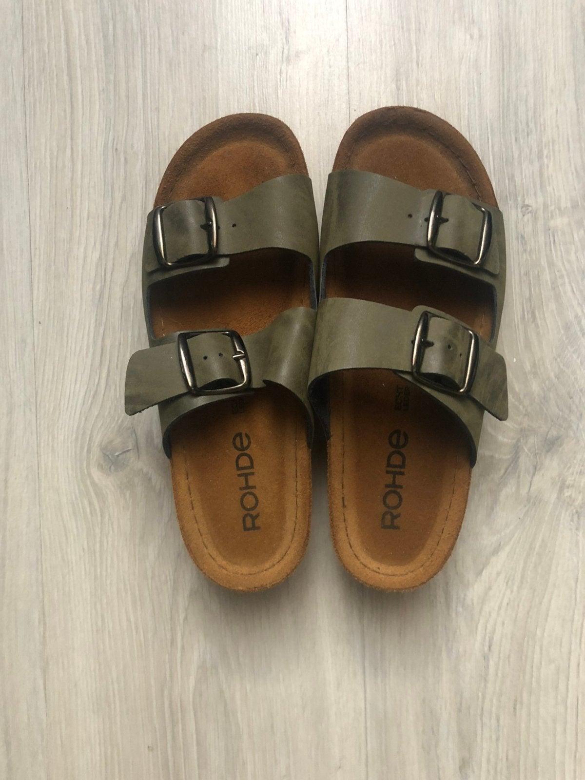 2 paar mooie  slippers Sandalen van rohde  groen en zwart, Ophalen, Zwart, Nieuw, Sandalen of Muiltjes