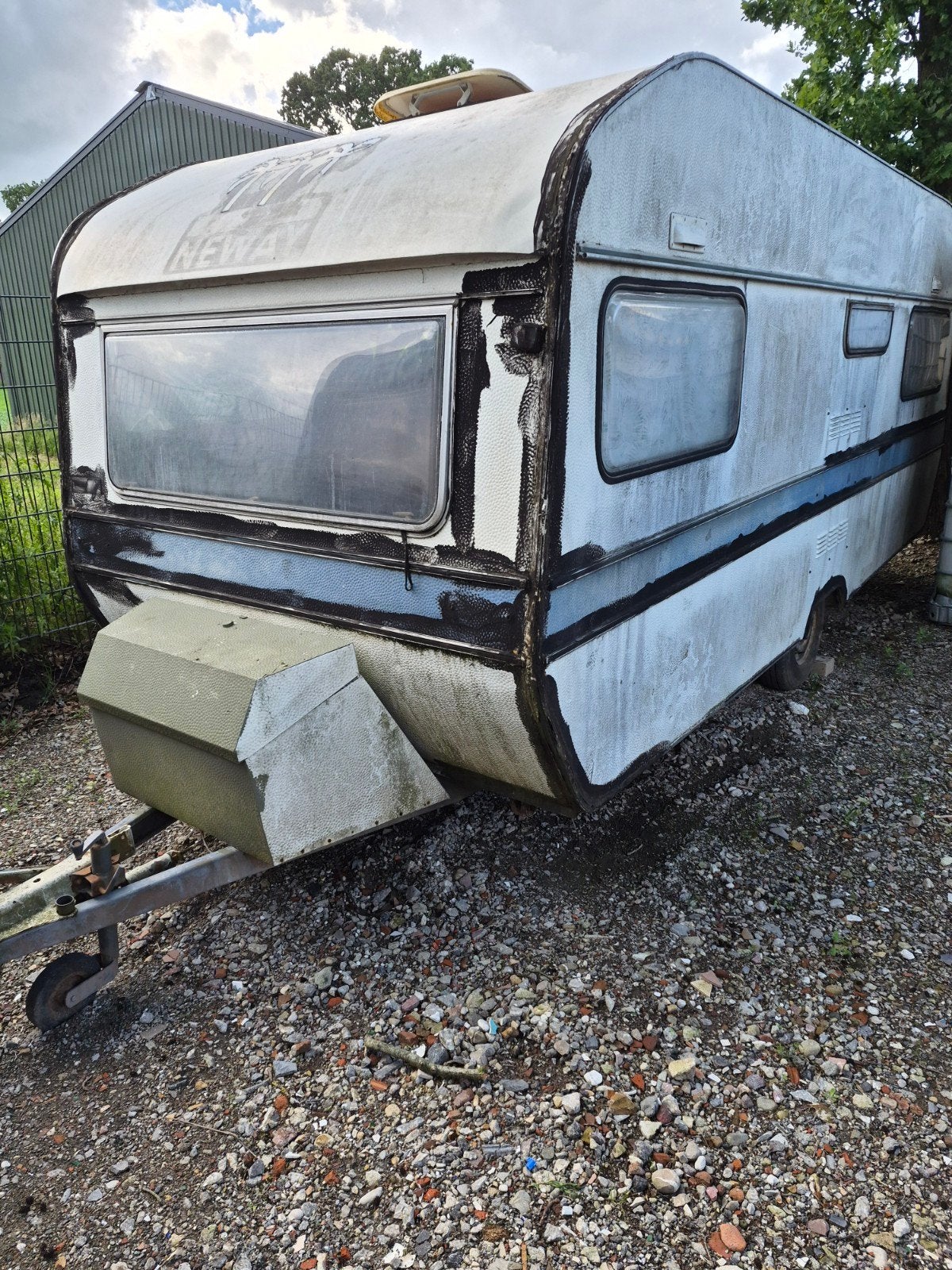Jongerenkeet caravan tuinhuisje, Ophalen