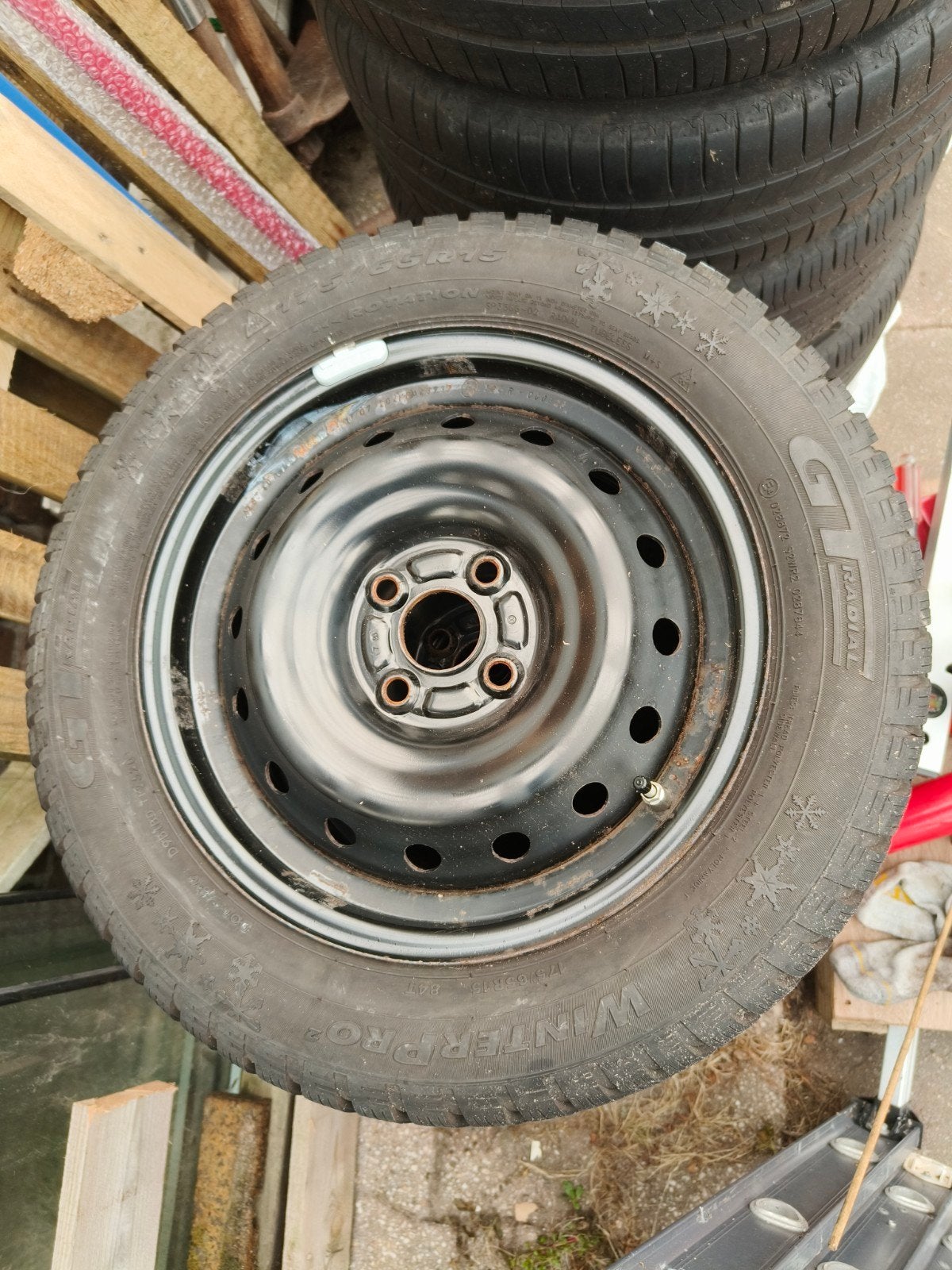 Winterbanden met stalen velgen 175/65 R15 met TPMS, Ophalen, Gebruikt