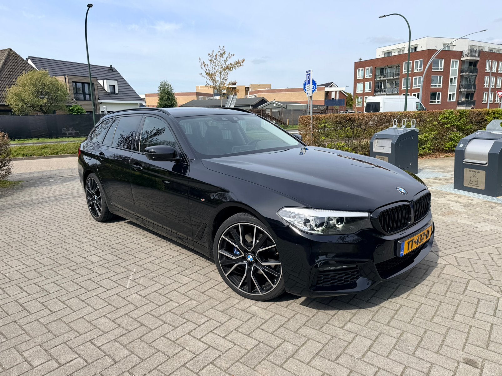BMW 5-Serie 520i Touring M Sport 184pk Aut. 2018 Zwart, Auto's, 1998 cc, Achterwielaandrijving, 1610 kg, 4 cilinders