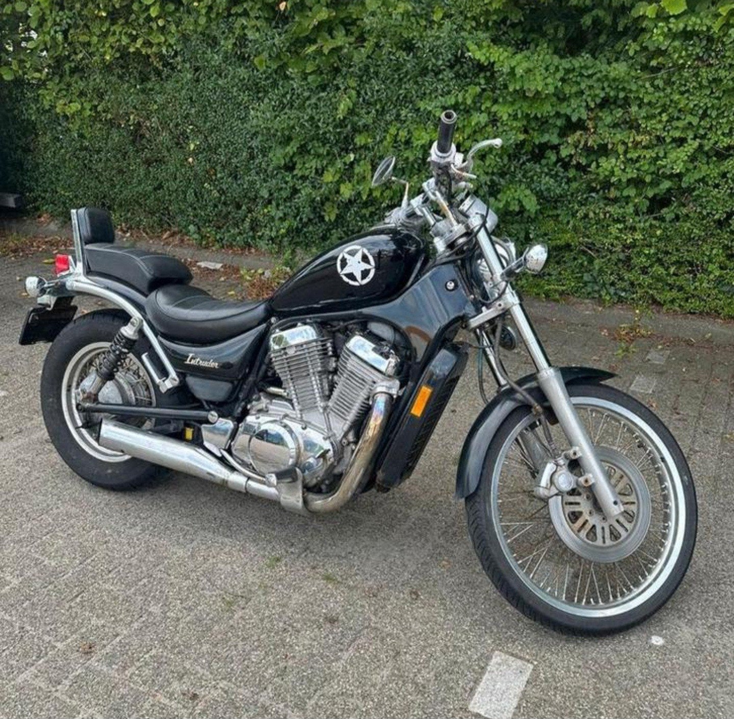 Suzuki VS 750 Intruder - Klassieke Chopper, Motoren, 2 cilinders, Occasion, Chopper, Particulier