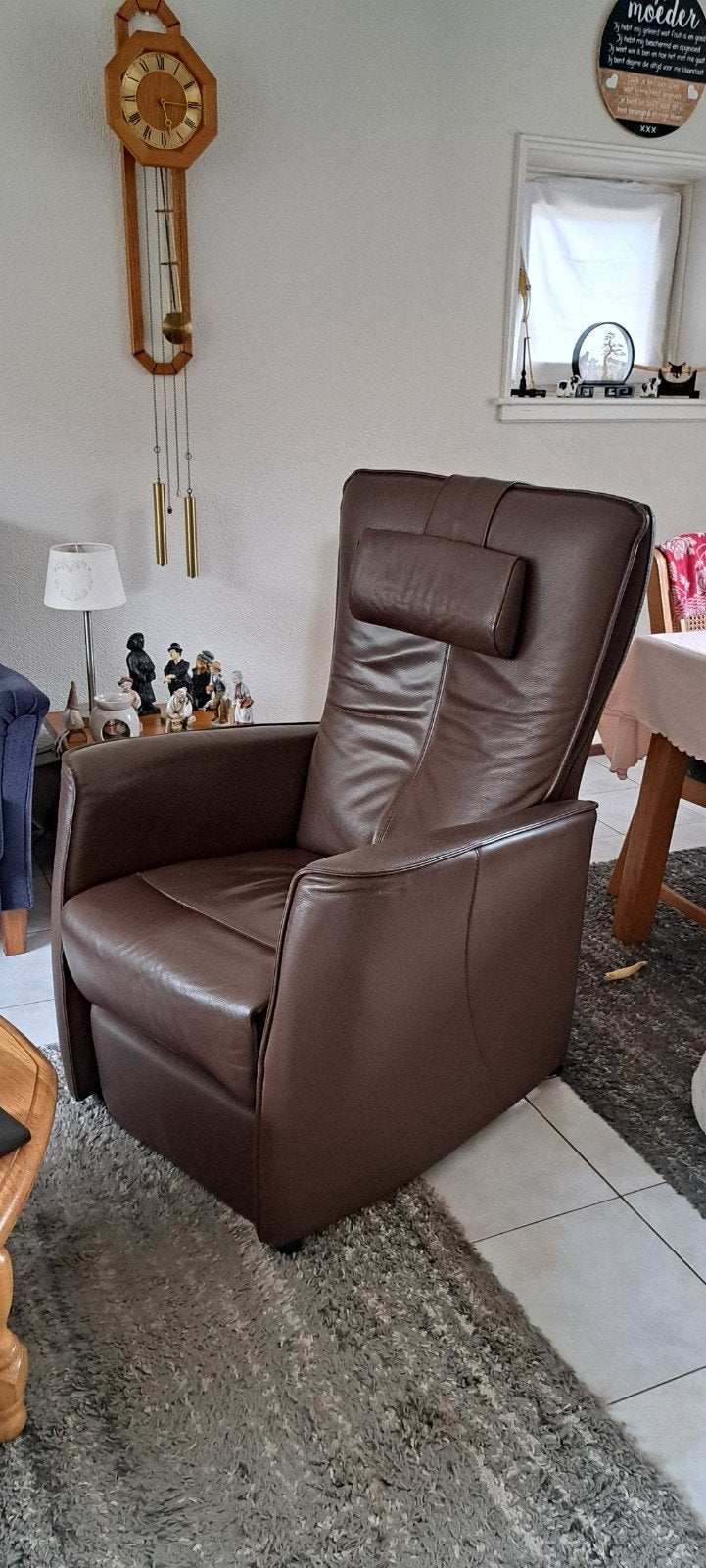 Bruin lederen prominent sta op stoel fauteuil, Ophalen, Minder dan 75 cm, Leer, Zo goed als nieuw
