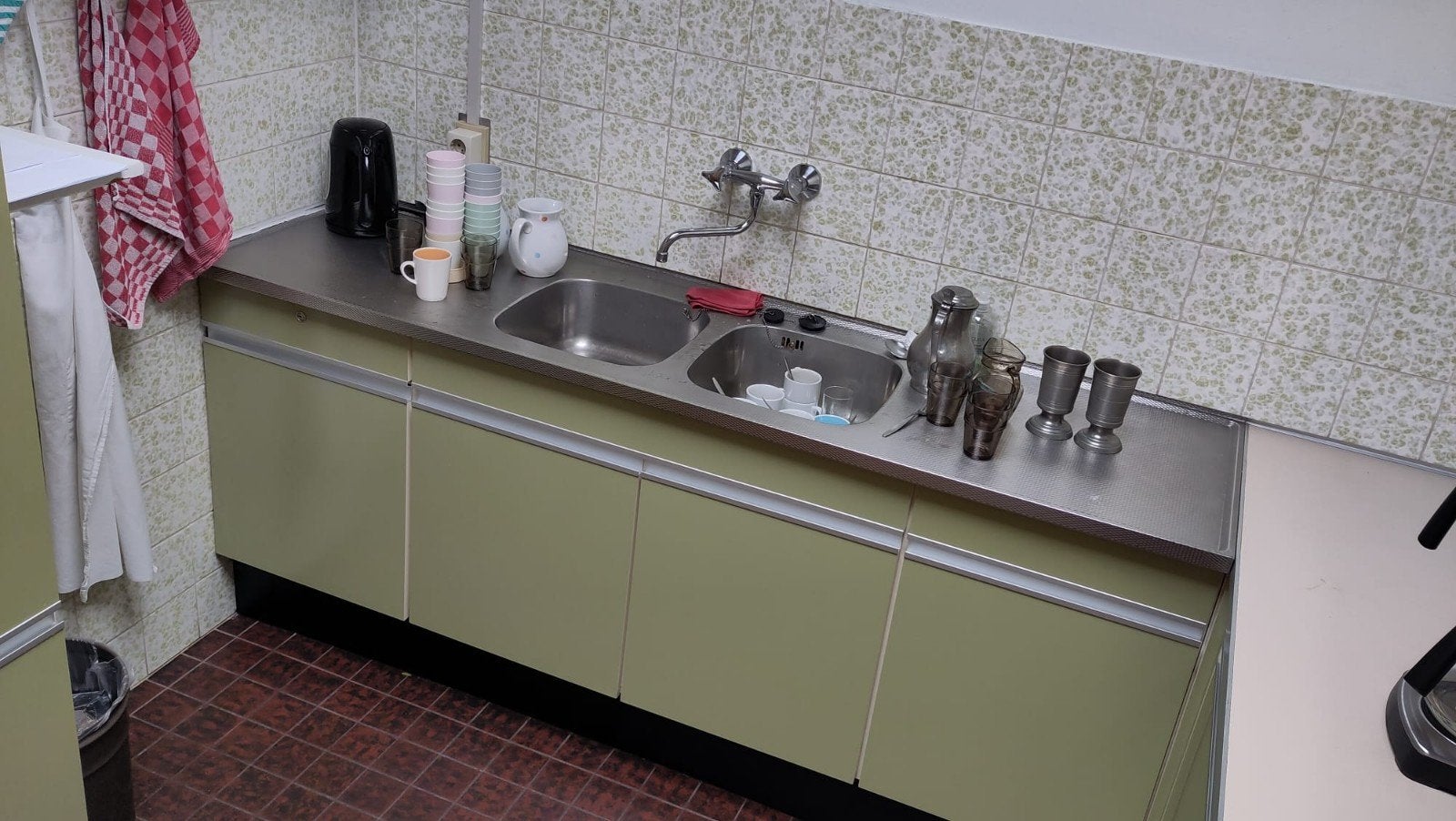 Vintage keukenblok met dubbele wastafel en kasten, Ophalen, Gebruikt, Enkelwandige keuken, Staal of Rvs