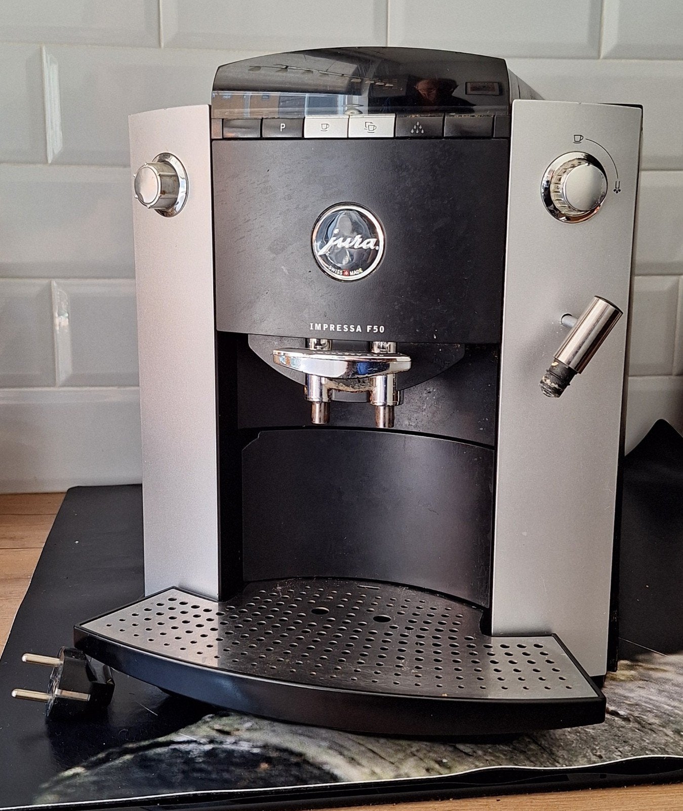 Jura Impressa F50 Koffiezetapparaat - Gebruikt, Gebruikt, Koffiemachine, Afneembaar waterreservoir, Koffiebonen