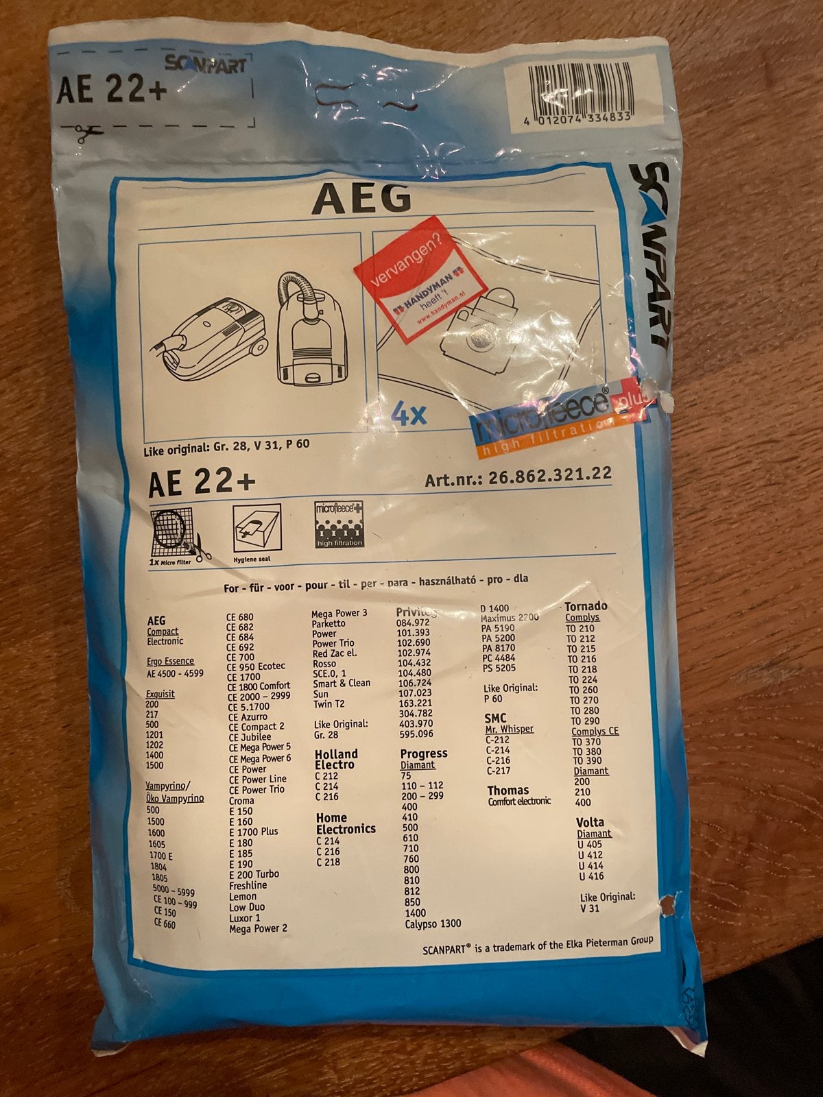 AEG Stofzuigerzakken AE 22+ Microfleece Plus 4 stuks, Witgoed en Apparatuur, Stofzuigers, Nieuw, Sledestofzuiger, AEG, Inclusief accessoires