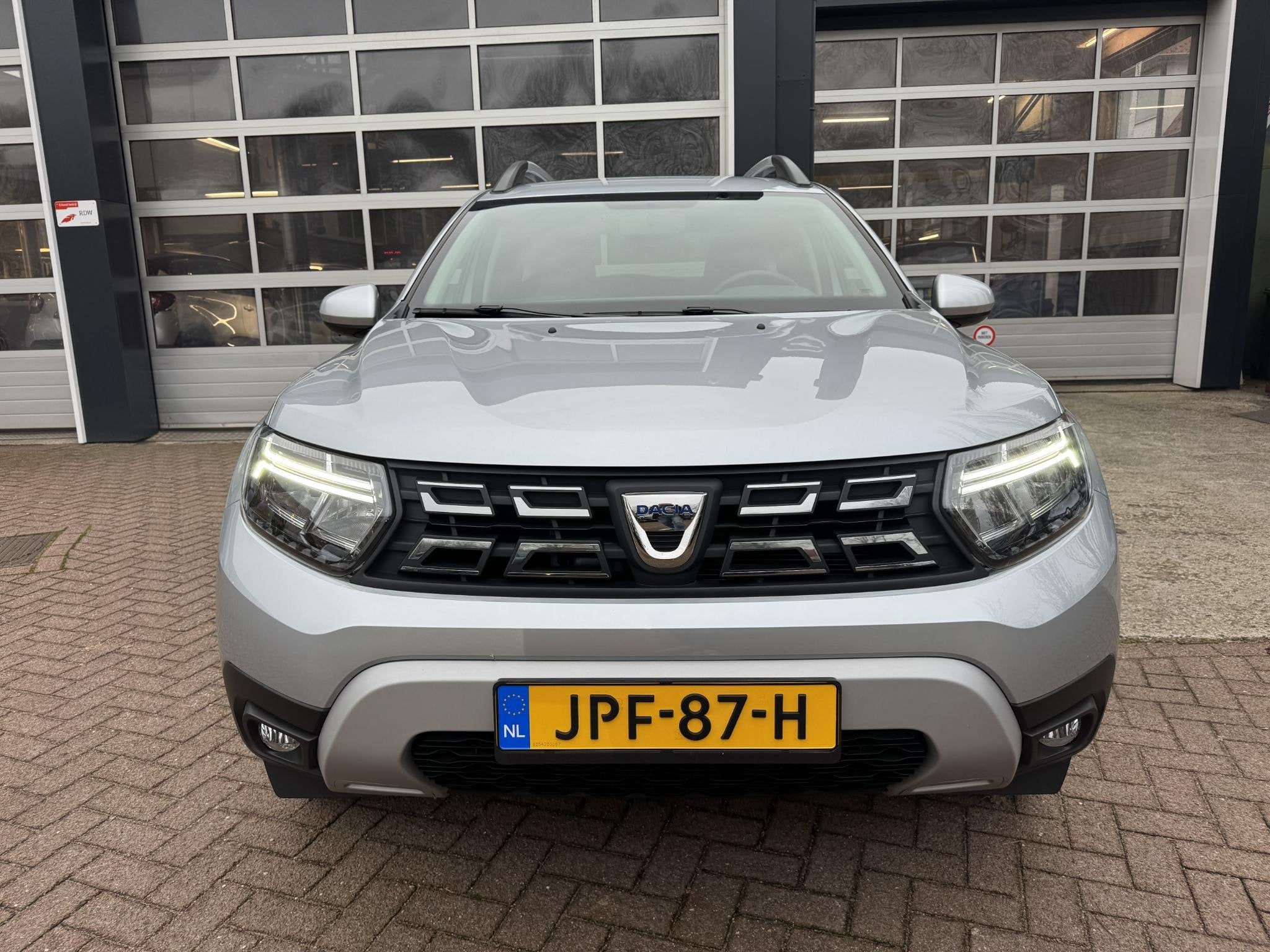 Dacia Duster 1.3 TCe 150pk EDC Prestige 14.297km!, Auto's, Dacia, Stof, Gebruikt, Euro 6, 4 cilinders