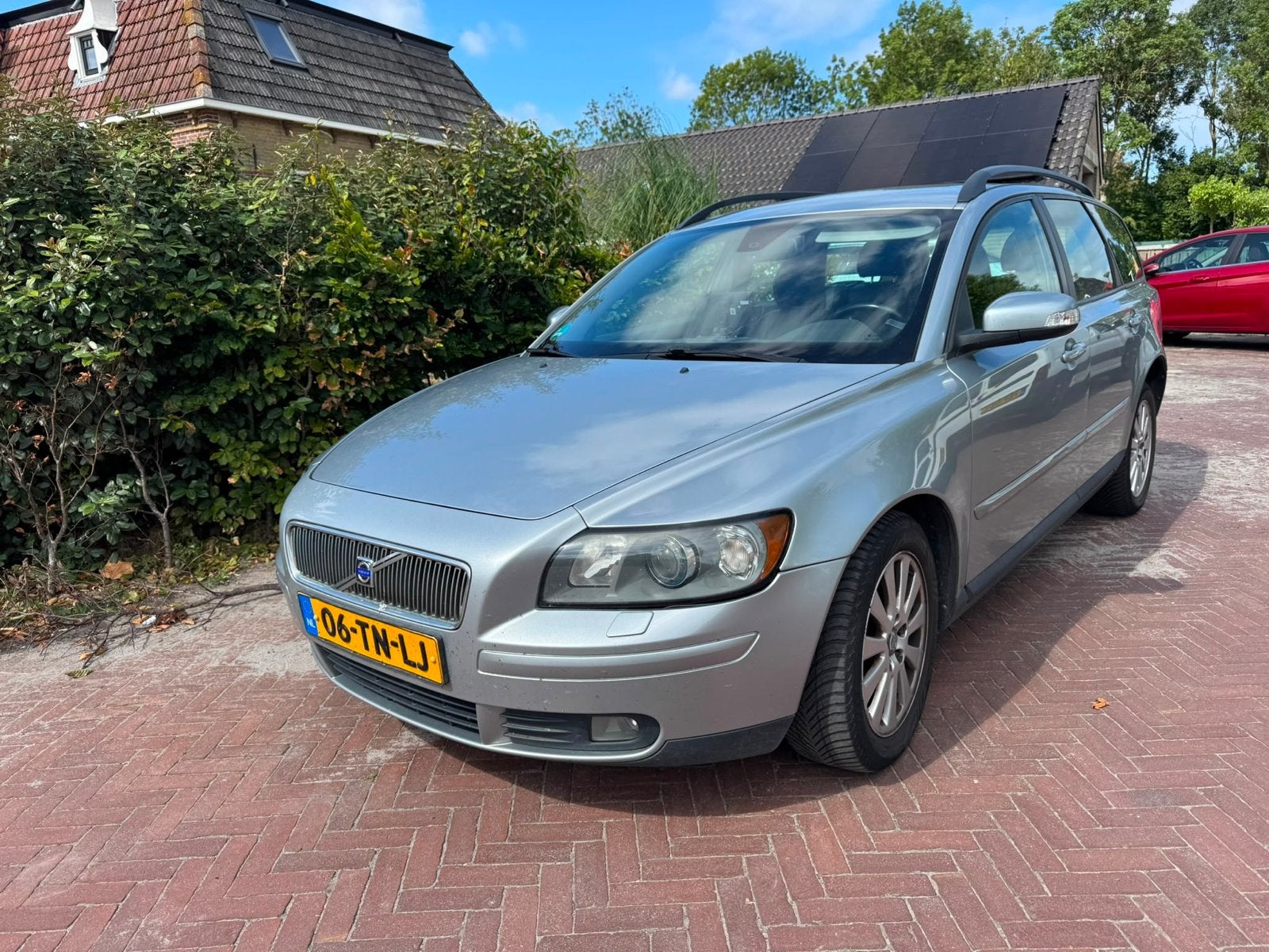 Volvo V50 2.4 170 PK  2006, Auto's, Zwart, 700 kg, Automatische klimaatregeling, 2435 cc
