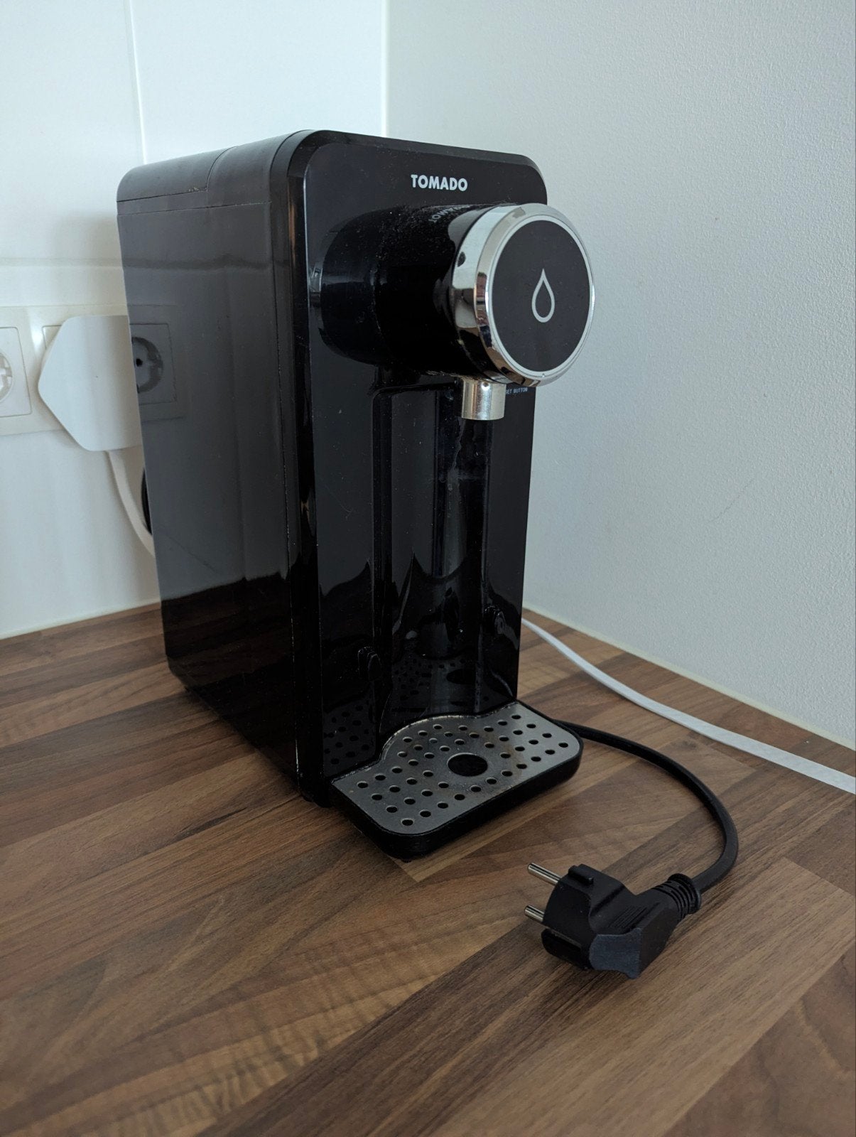 Tomado warmwaterdispenser - Zwart, 2 liter of meer, Ophalen, Gebruikt