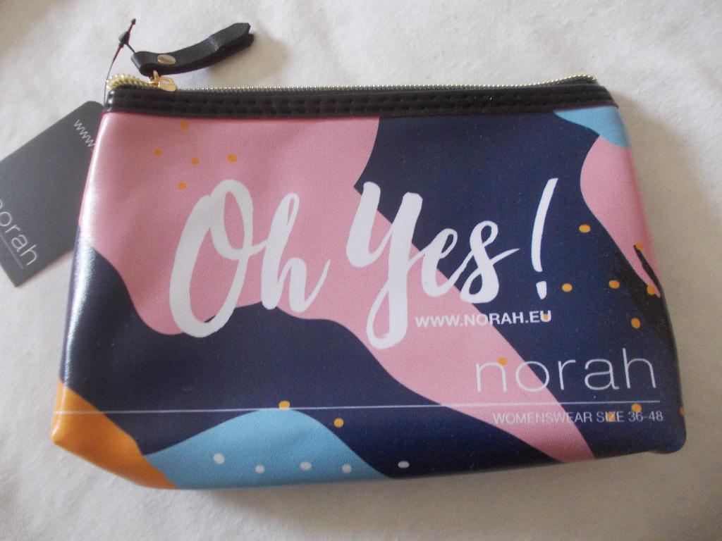 Nieuw fleurig make up/ toilettasje van Norah., Sieraden, Tassen en Uiterlijk, Ophalen, Nieuw, Overige kleuren, Dame