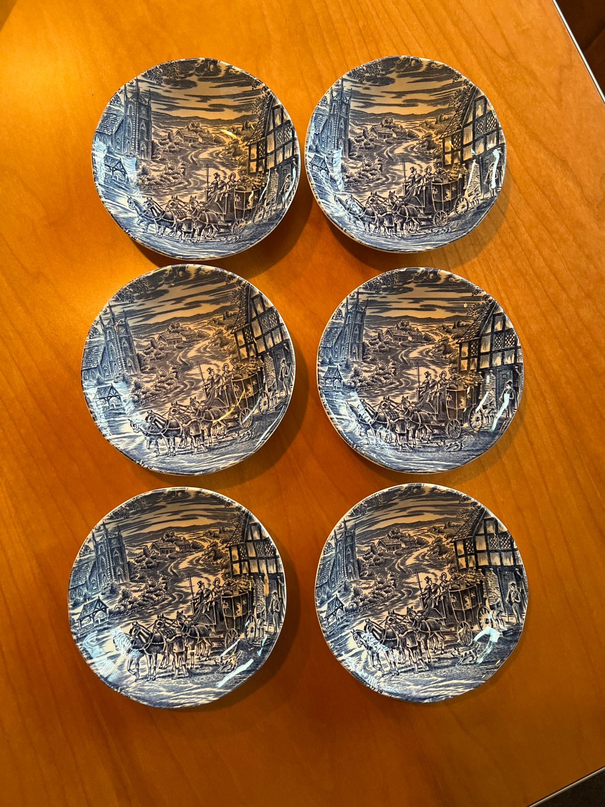 5 Enoch Wedgwood Dickens Coaching Days schaaltjes blauw-wit, Ophalen