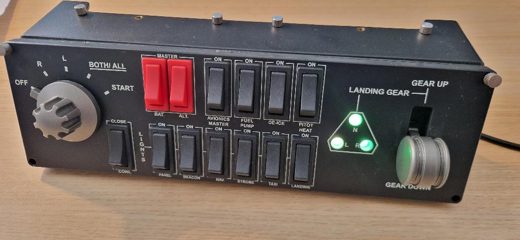 Logitech Pro Flight switch Panel, Computers en Software, Joysticks, Ophalen, Zo goed als nieuw