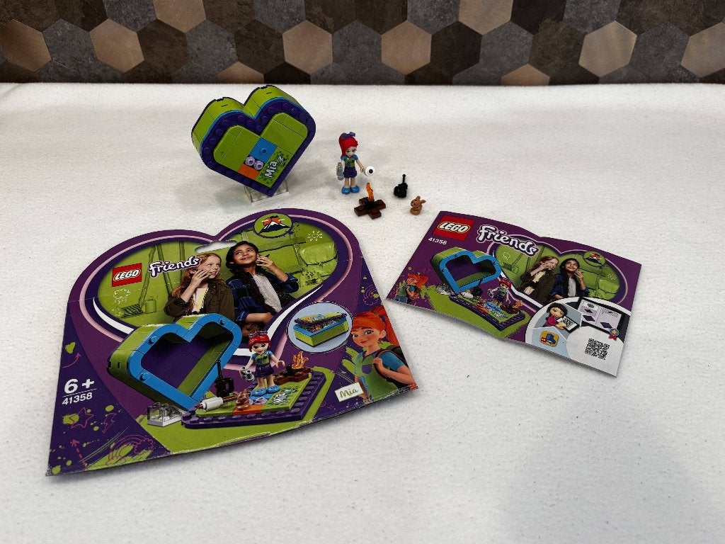 Lego Friends Mia's hartvormige doos, Ophalen, Zo goed als nieuw, Lego